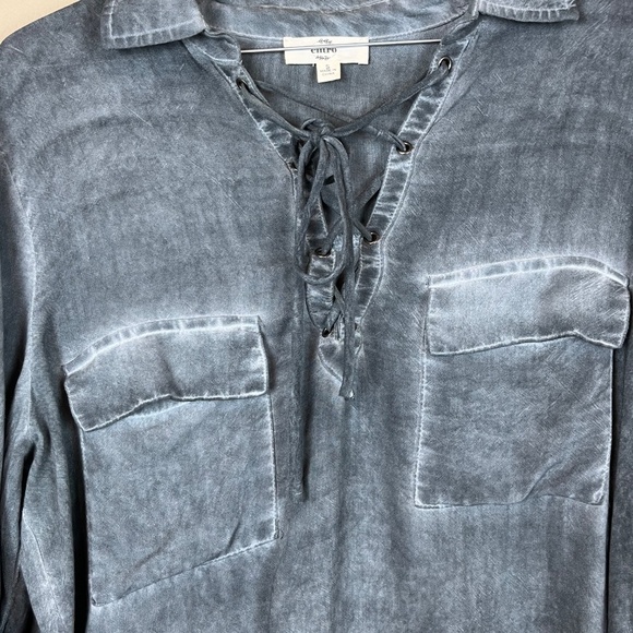 Entro Boho Stressed Gray Tie V-Neck Long Sleeve Blouse; Size Small - Picture 2 of 11